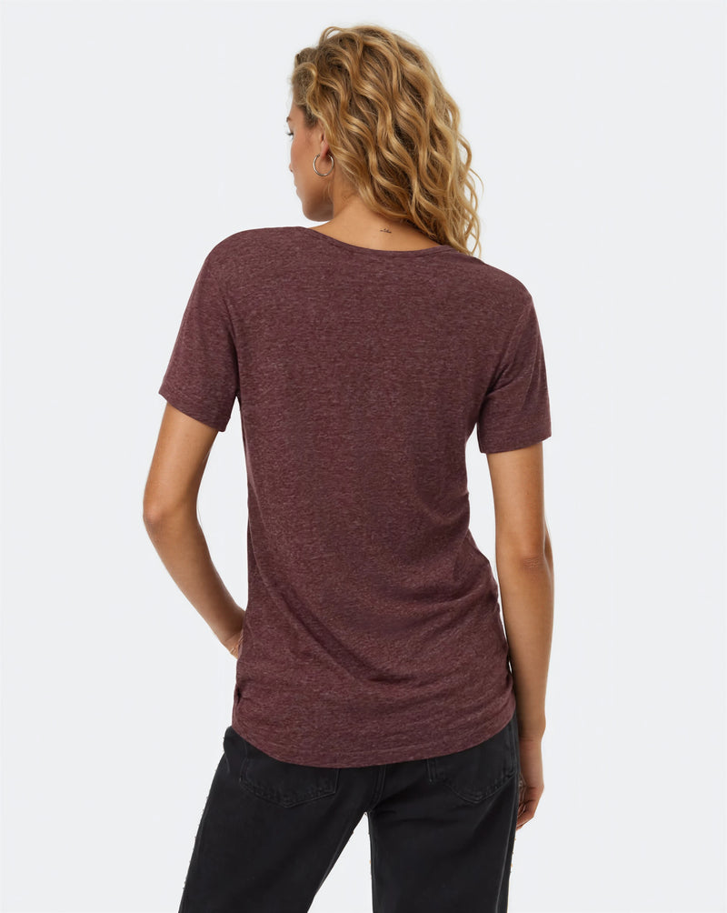 T-shirt en chanvre à encolure dégagée