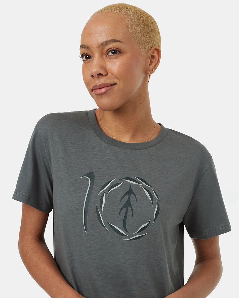 Green-Luke-Swinson-Crew-Neck-Graphic-Shortsleeve-T-Shirt