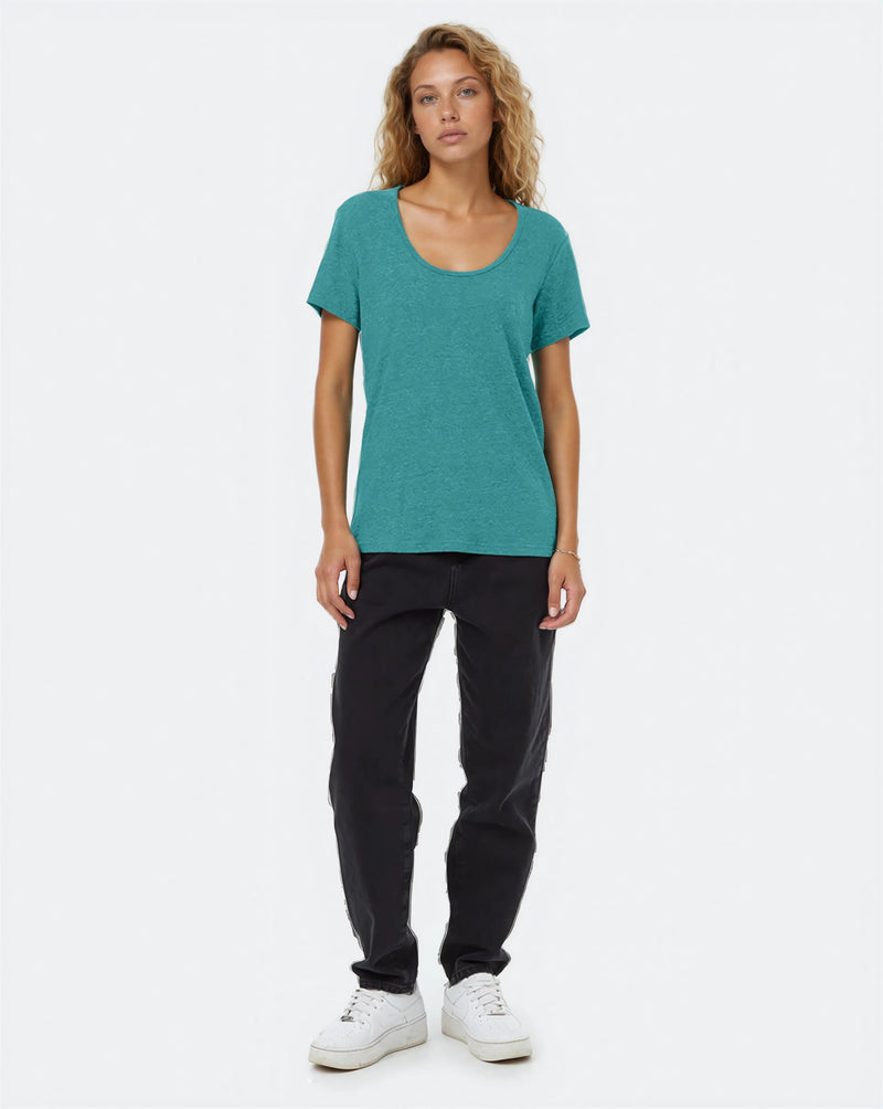 T-shirt en chanvre à encolure dégagée